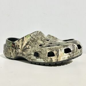Crocs Classic RealTree APX Men’s Size 12 Camo Comfort Lifestyle Outdoor Clogs